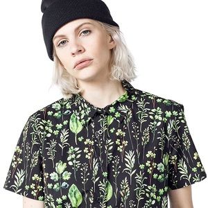 The Ultimate WF Botanical Button Up
